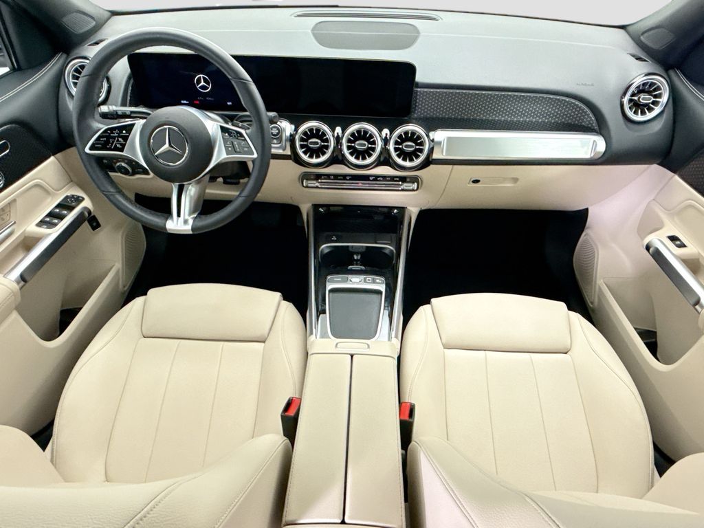 Certified Used 2025 White Mercedes-Benz GLB 250 image 13