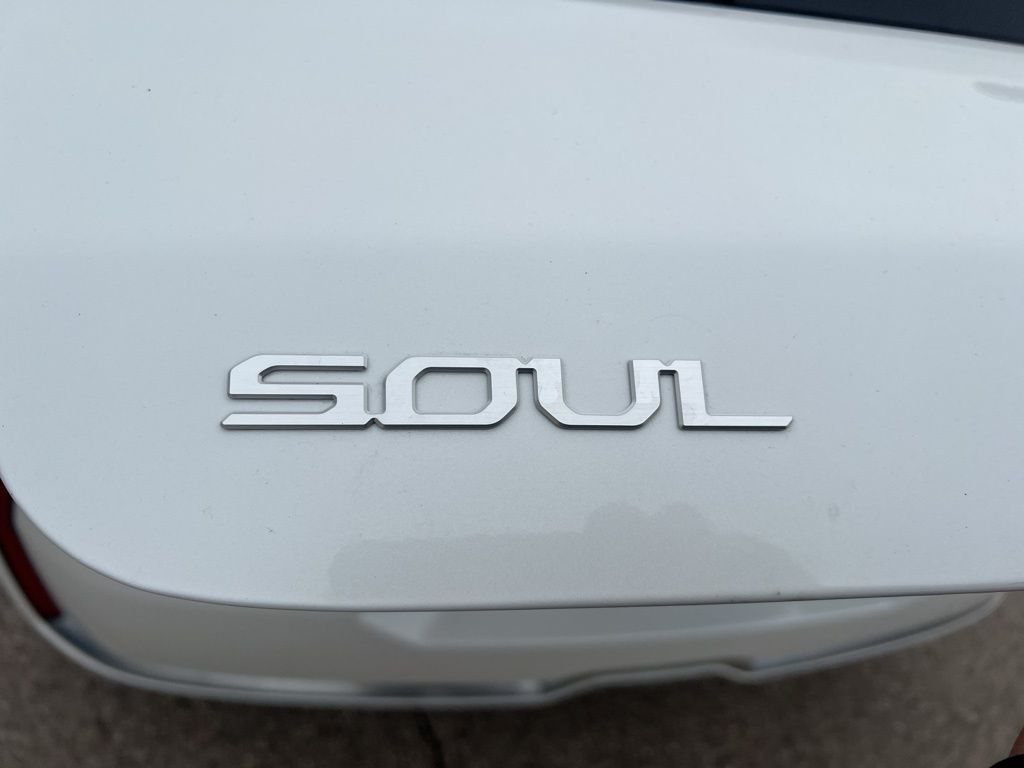 2023 Kia Soul GT-Line photo