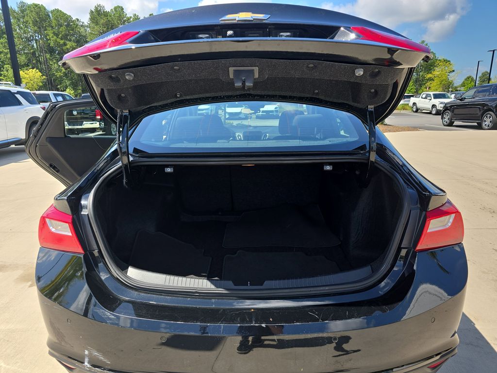 2024 Mosaic Black Metallic Chevrolet Malibu LT FWD Sedan