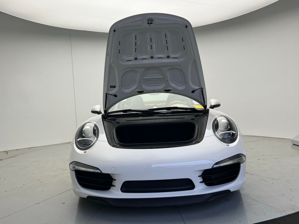 Thumbnail: 2012 Porsche 911 - 25