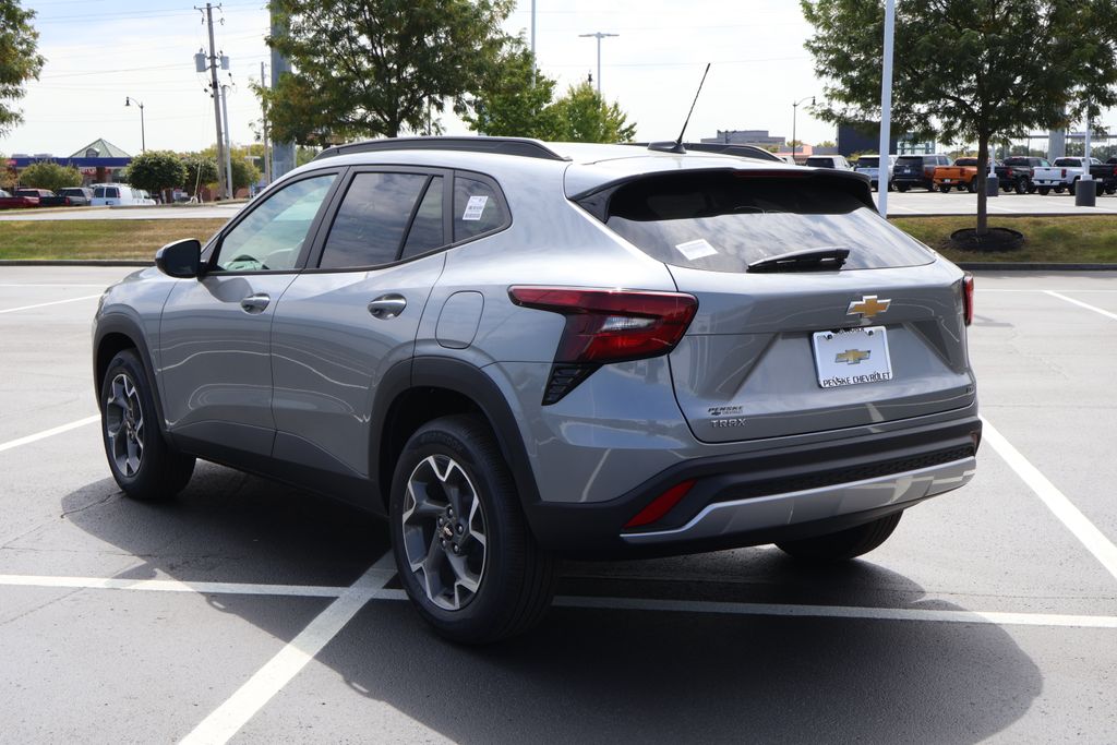 Thumbnail: 2026 Chevrolet Trax - 5
