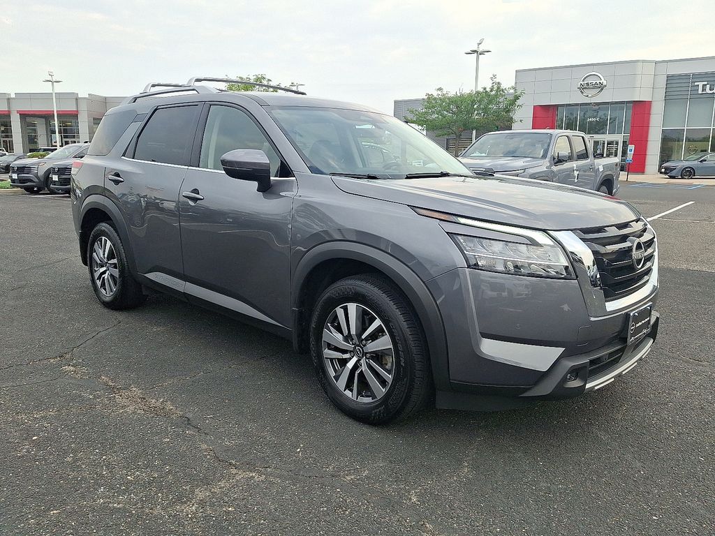 Thumbnail: 2024 Nissan Pathfinder - 3