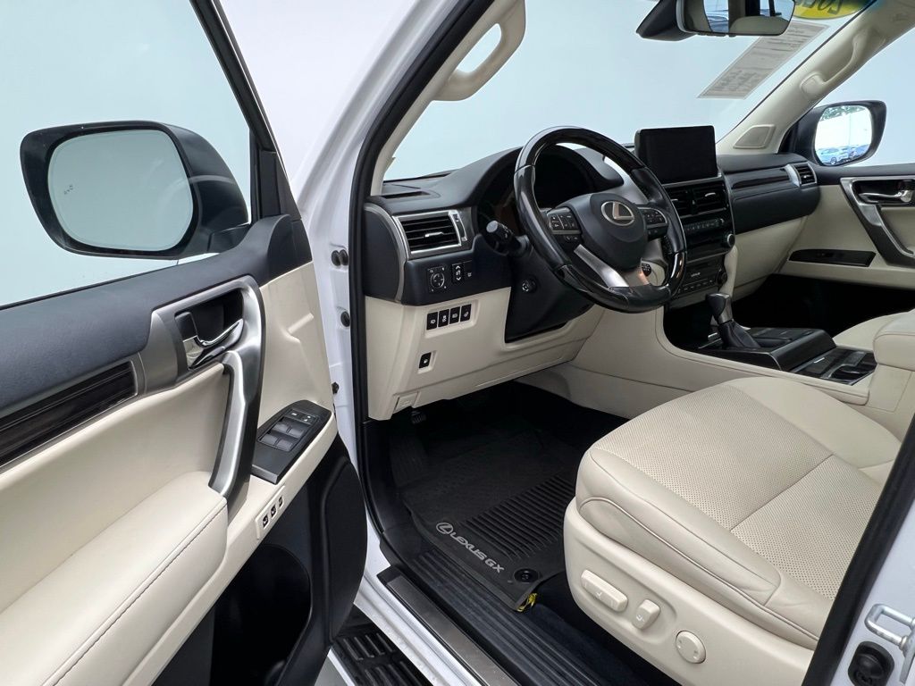 Thumbnail: 2022 Lexus GX - 23