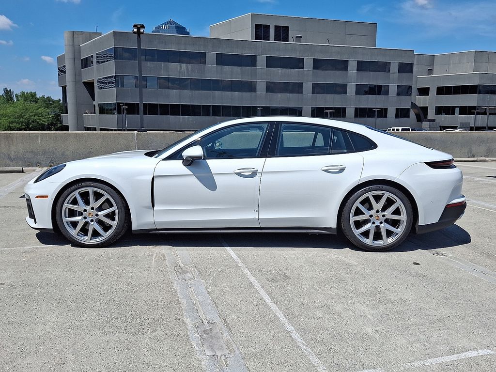 Thumbnail: 2025 Porsche Panamera - 2