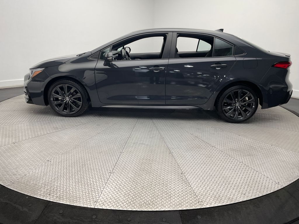 2023 Toyota Corolla SE 8