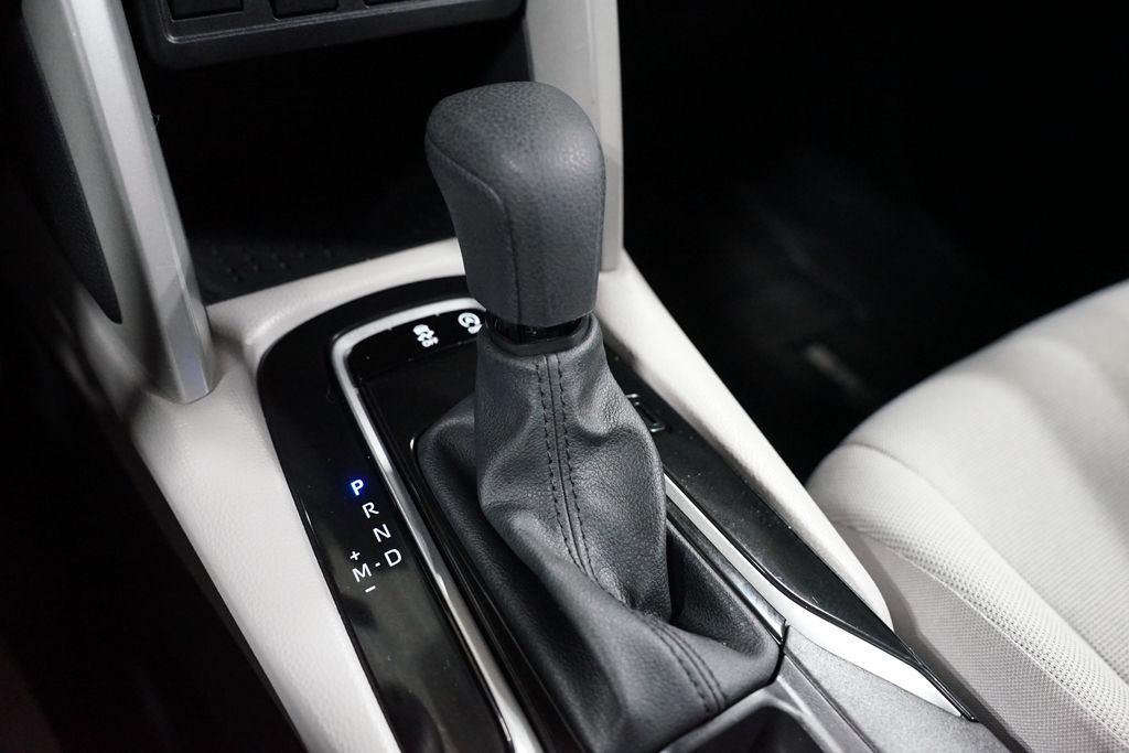 Thumbnail: 2025 Toyota Corolla Cross - 21