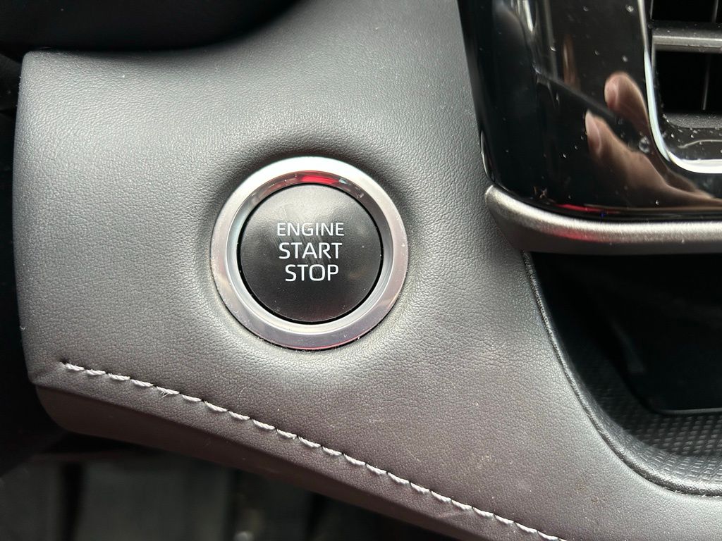 Thumbnail: 2024 Toyota Highlander - 30