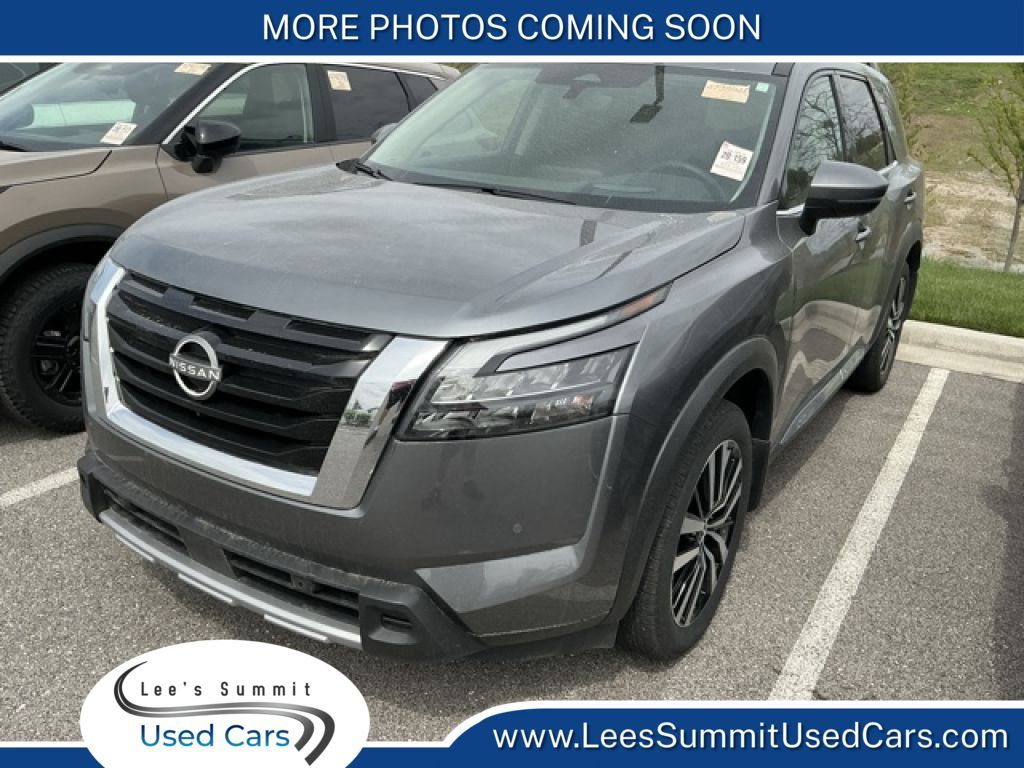 Gray (Gun Metallic) 2025 Nissan Pathfinder Platinum FWD SUV / Crossover Front-Wheel Drive 9-Speed Automatic