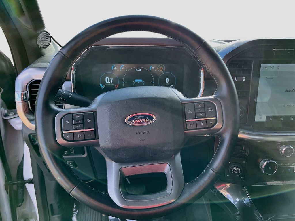 Used 2022 White Ford Lariat image 11
