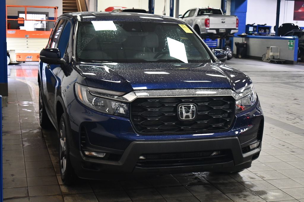 Thumbnail: 2023 Honda Passport - 3
