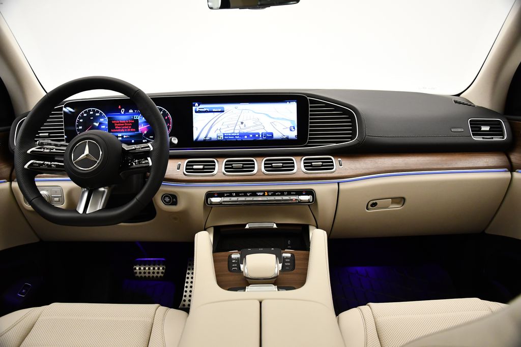 2025 Mercedes-Benz GLS 450 4MATIC 19