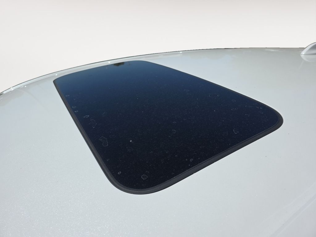 New 2027 Silver Honda EX-L image 12