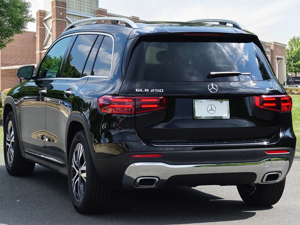 Thumbnail: 2025 Mercedes-Benz GLB - 7