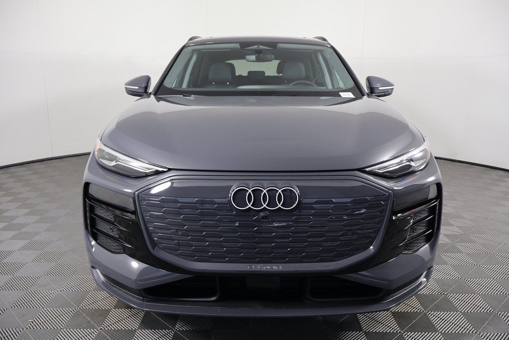 Thumbnail: 2025 Audi Q6 e-tron - 2