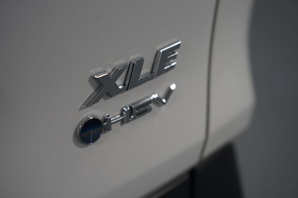 Thumbnail: 2025 Toyota RAV4 - 10