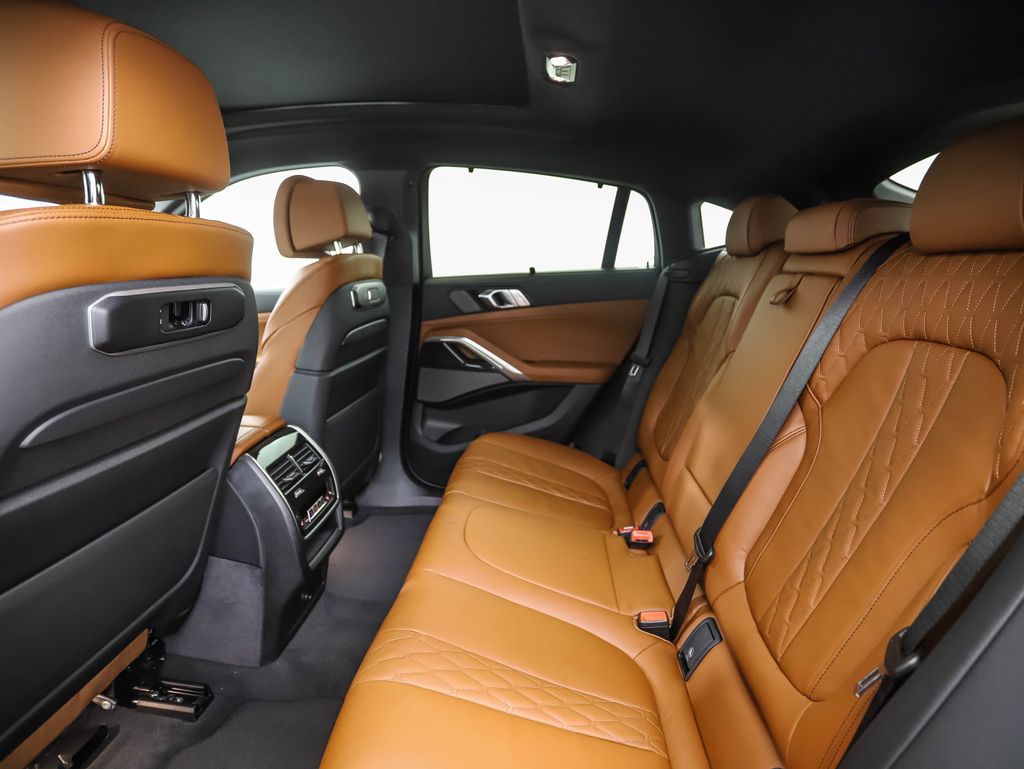 Thumbnail: 2026 BMW X6 - 23