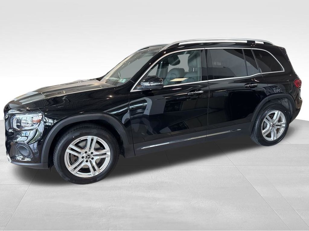 Certified Used 2022 Black Mercedes-Benz GLB 250 image 3