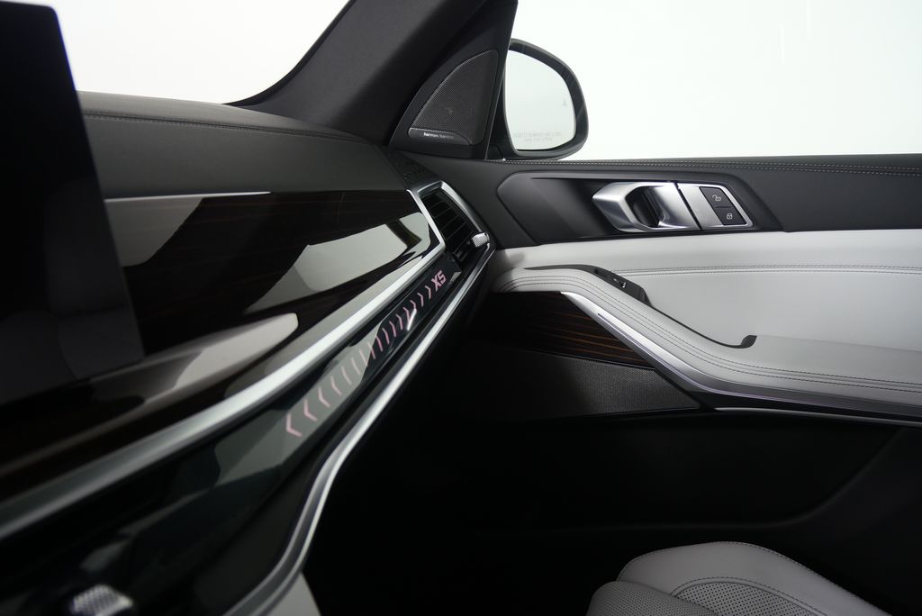 2026 BMW X5 sDrive40i 24