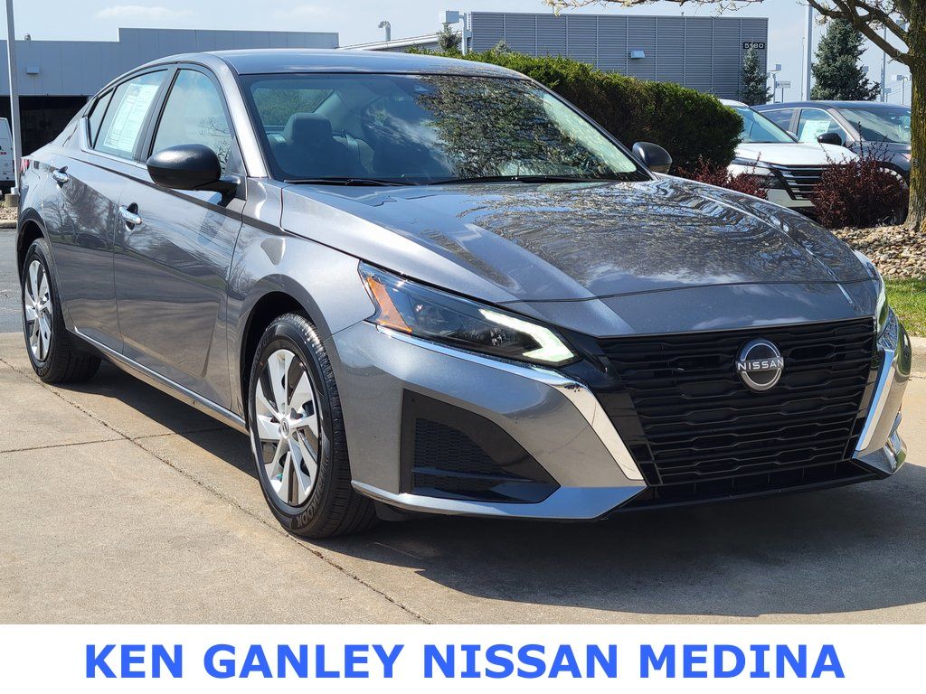 2024 Nissan Altima 2.5 S photo