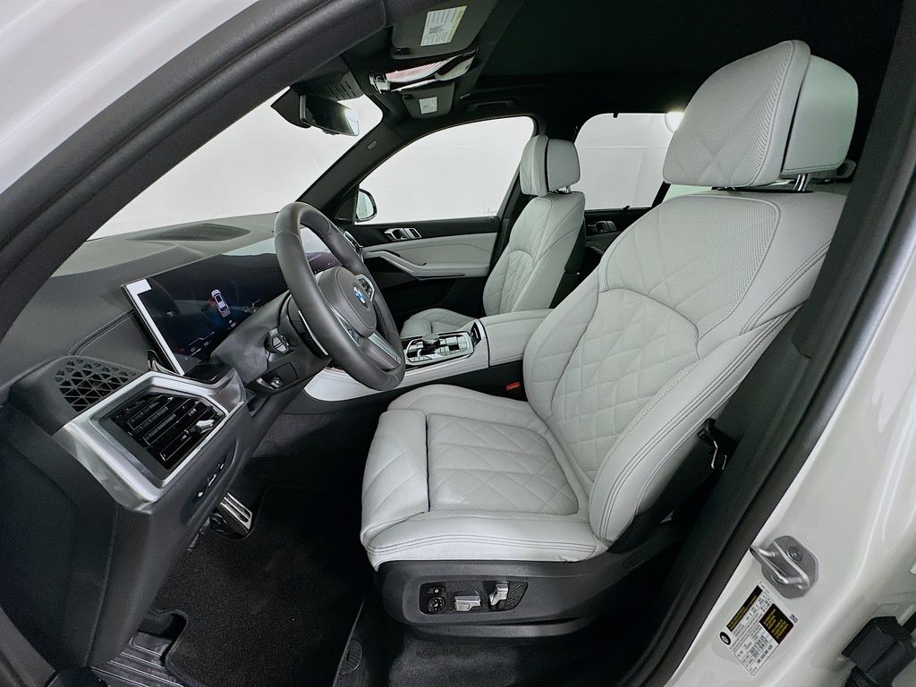 Thumbnail: 2026 BMW X5 - 16