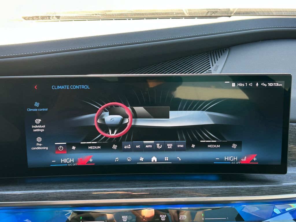 Thumbnail: 2024 BMW i7 - 24