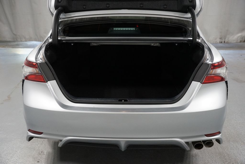Thumbnail: 2024 Toyota Camry - 32