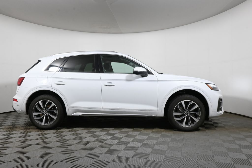 Thumbnail: 2021 Audi Q5 - 8