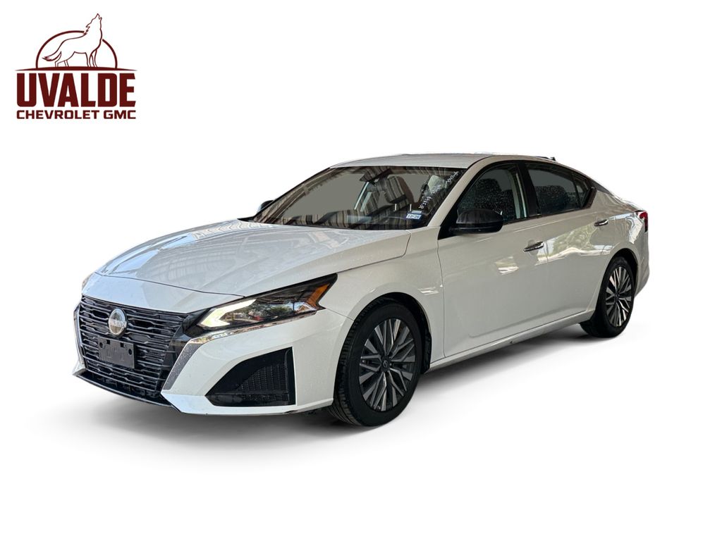 2024 Nissan Altima 2.5 SV FWD