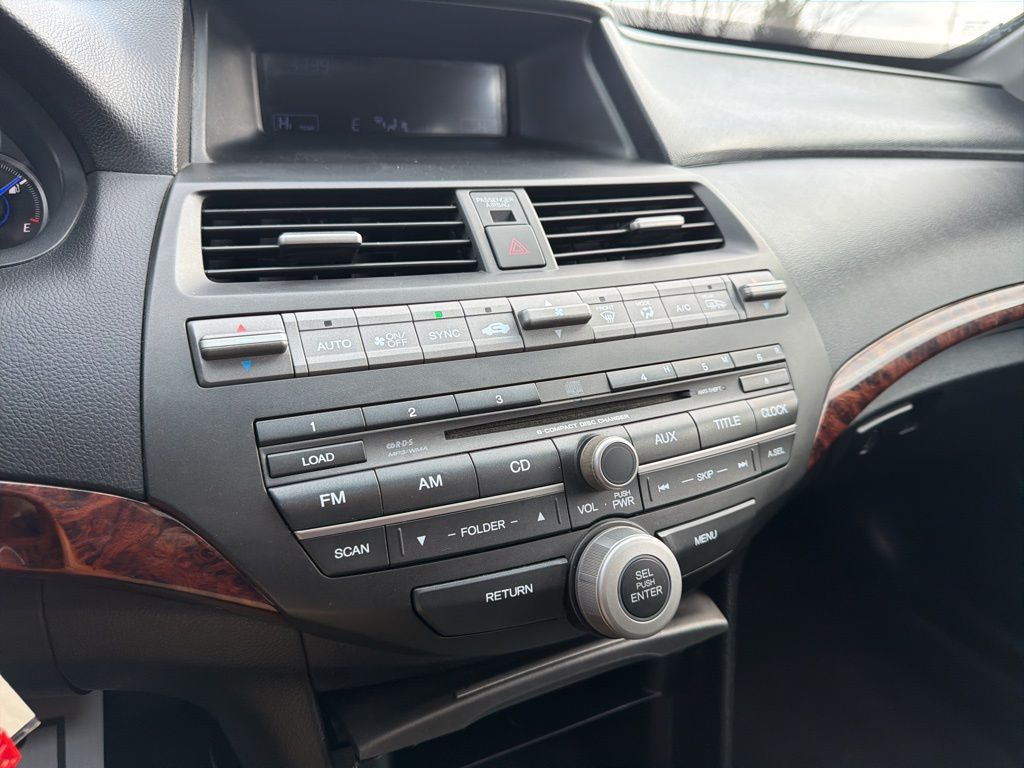 Thumbnail: 2012 Honda Crosstour - 31