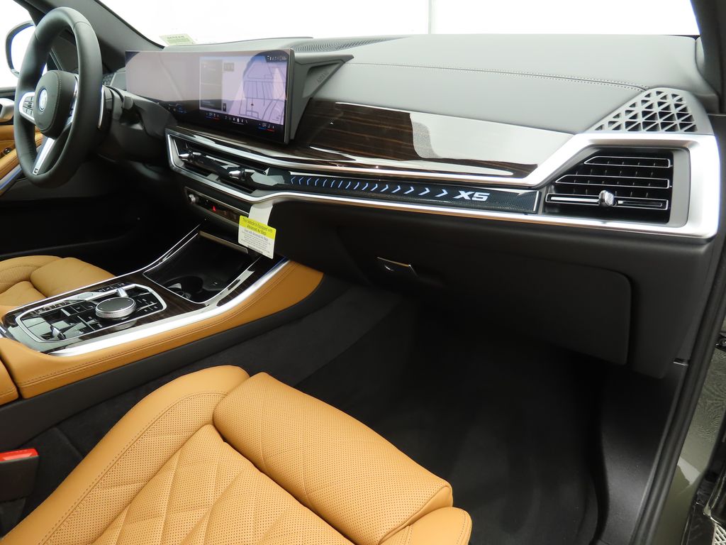 Thumbnail: 2026 BMW X5 - 17