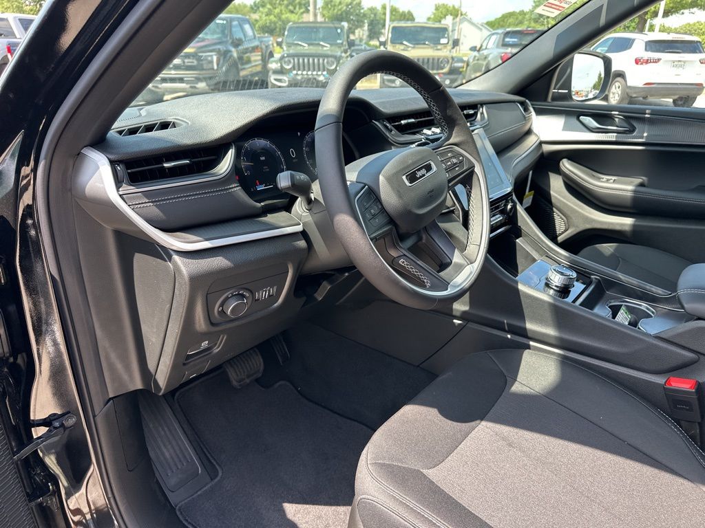 2025 Jeep Grand Cherokee L Laredo - Photo 58