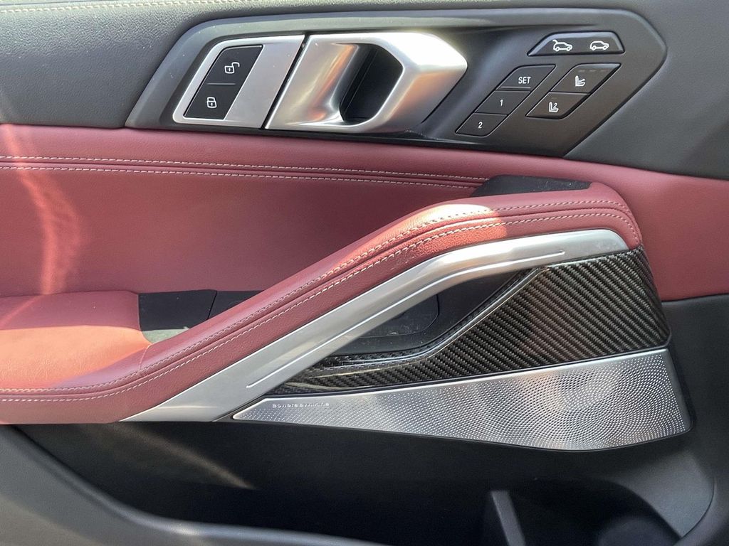 Used 2025 Blue BMW M60i image 35