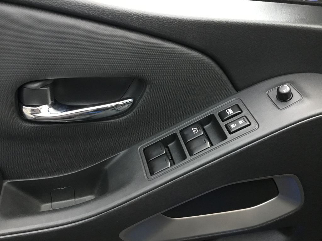 Thumbnail: 2024 Nissan Frontier - 17