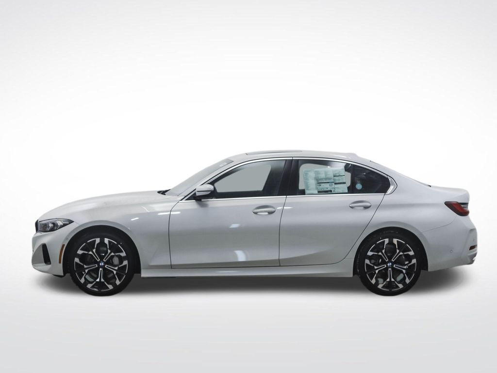 Thumbnail: 2026 BMW 3 Series - 2