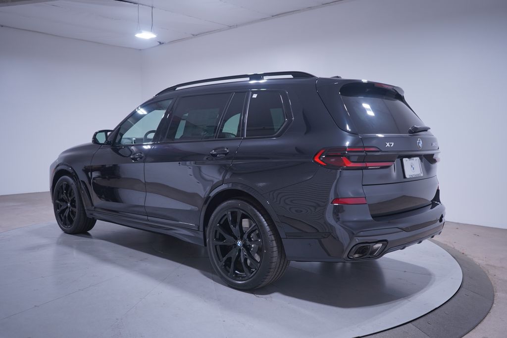 2026 BMW X7 M60i 3