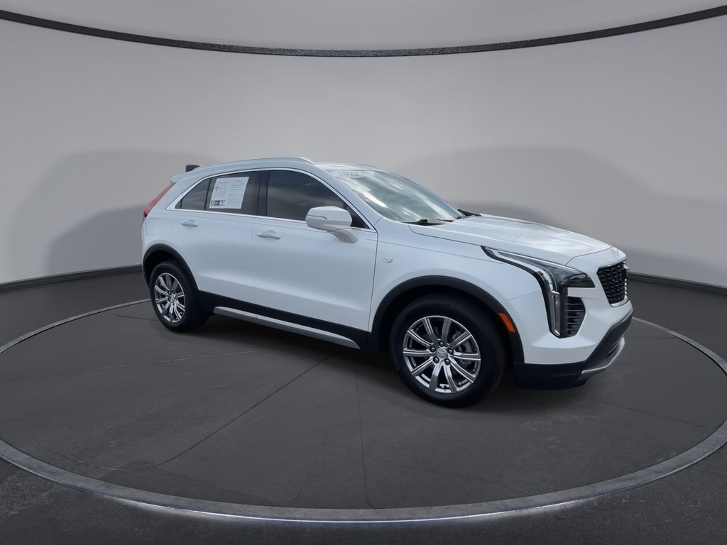 Thumbnail: 2022 Cadillac XT4 - 2
