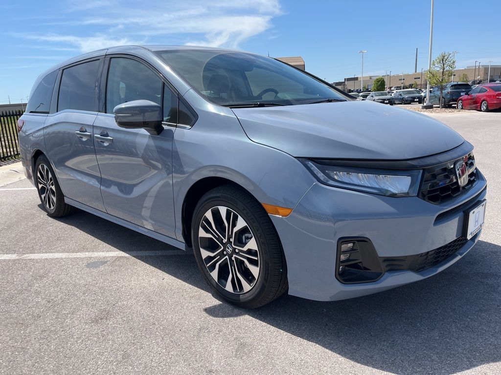 Thumbnail: 2026 Honda Odyssey - 3