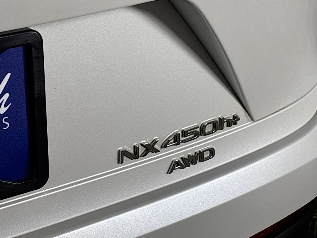 2022 Lexus NX 450h+ Luxury