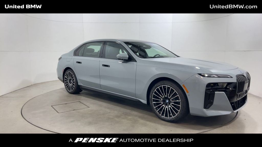 Thumbnail: 2026 BMW 7 Series - 2