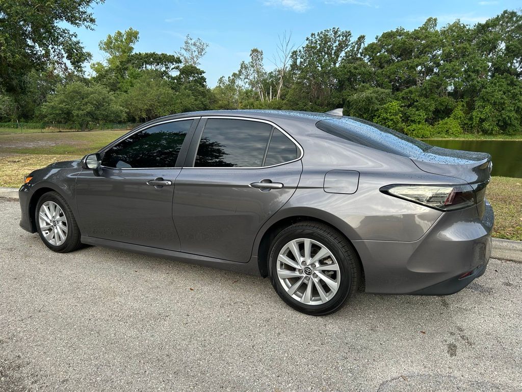 2023 Toyota Camry LE 3