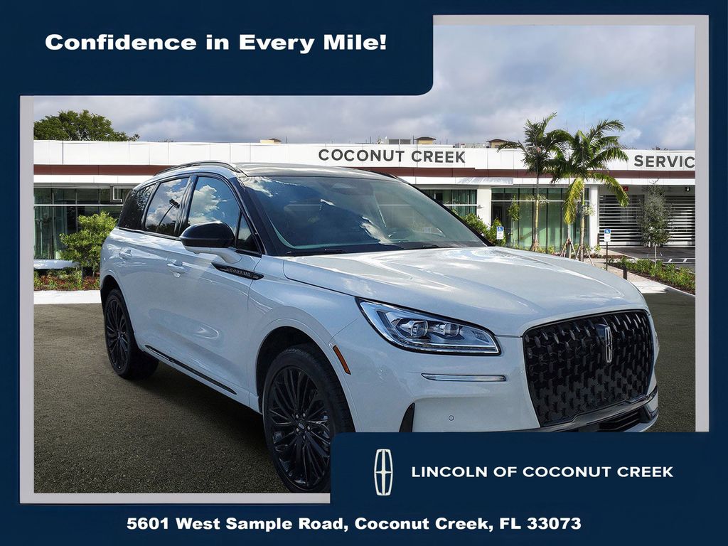 White Metallic 2026 Lincoln Corsair Reserve FWD SUV / Crossover Front-Wheel Drive 8-Speed Automatic