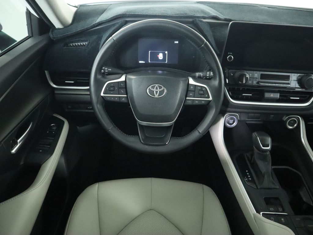 Thumbnail: 2024 Toyota Grand Highlander - 10