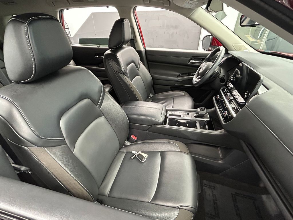 Used 2024 Scarlet Ember Nissan SL image 57