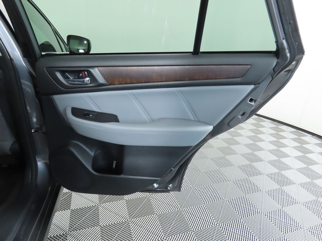 2019 Subaru Outback 3.6R Limited 28