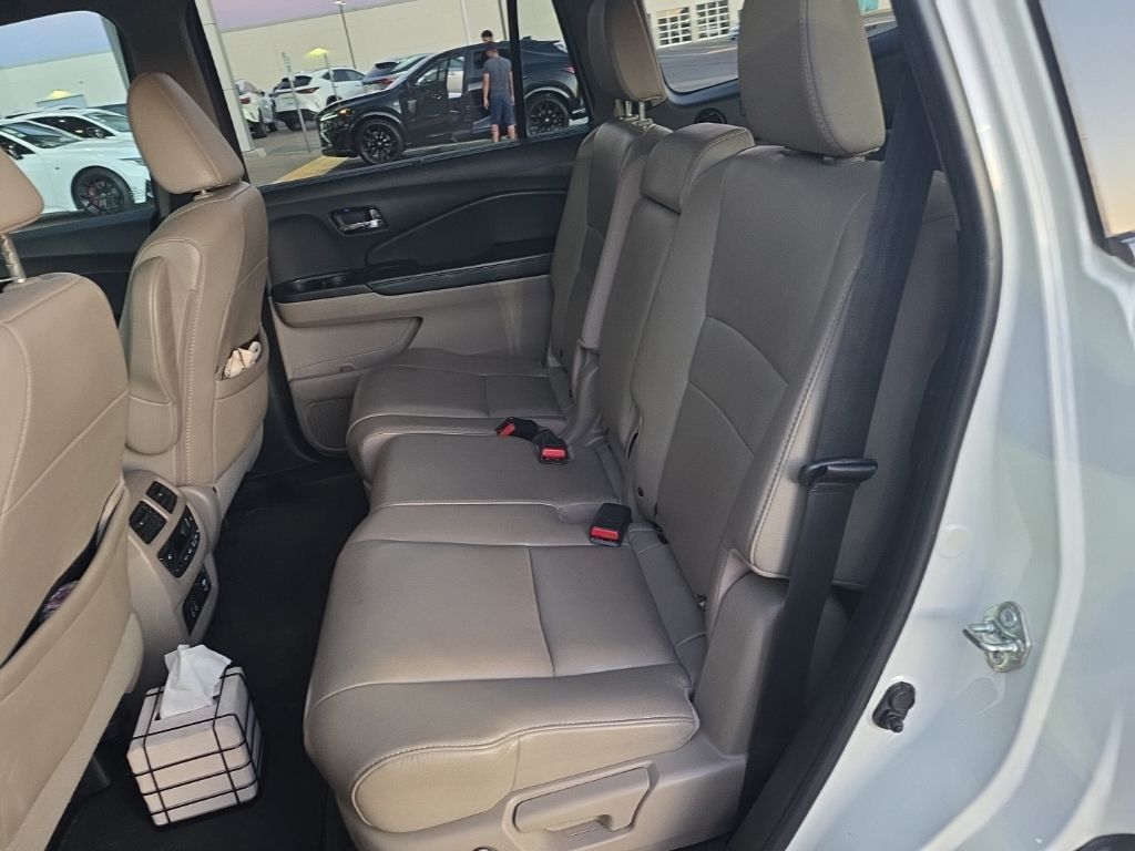 Thumbnail: 2019 Honda Pilot - 8