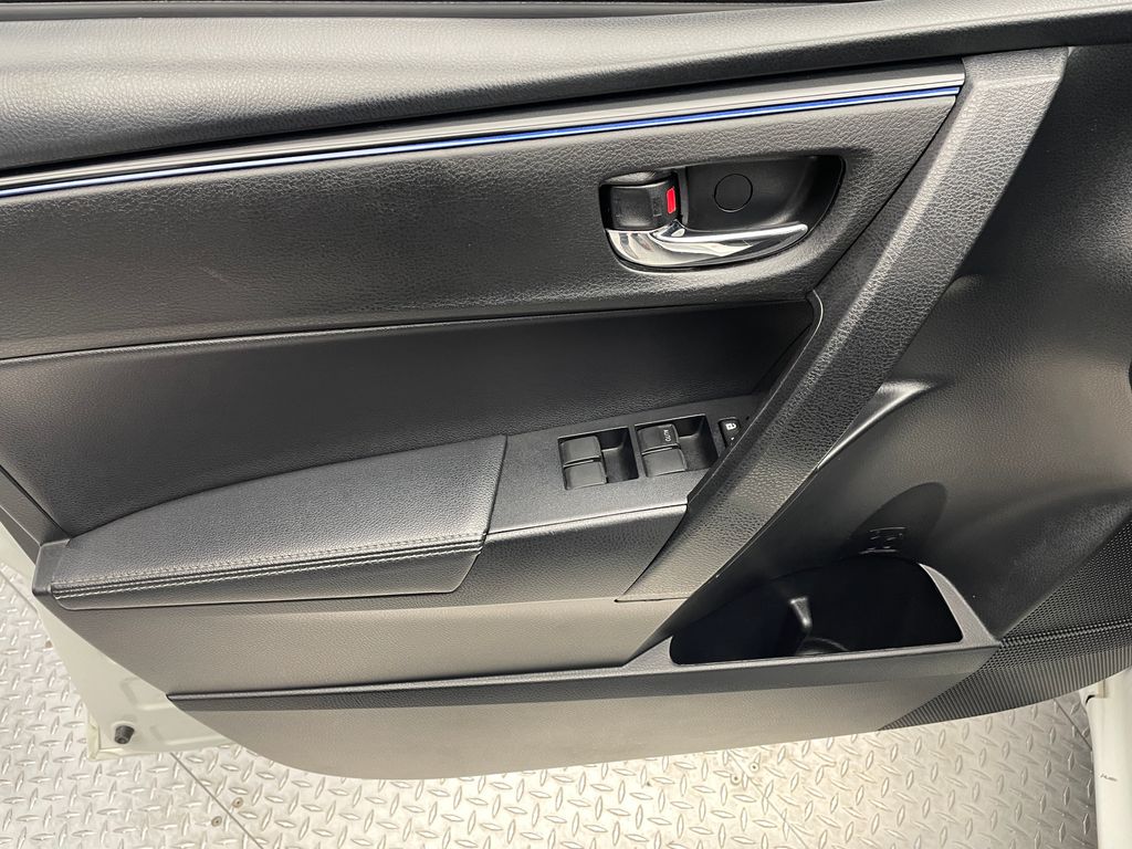 Thumbnail: 2019 Toyota Corolla - 9