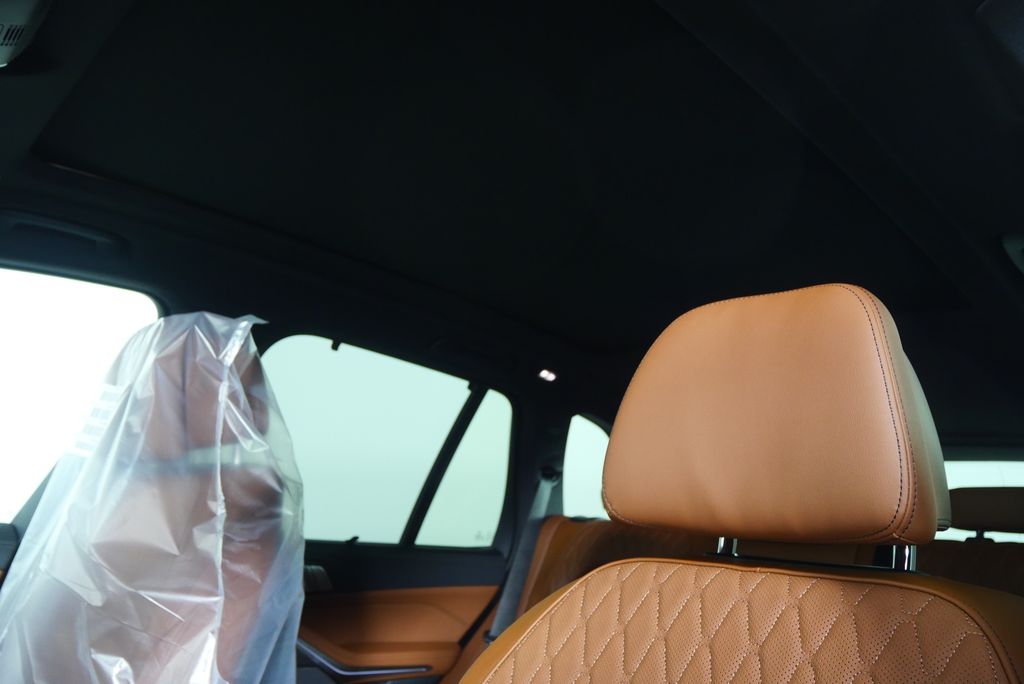 2026 BMW X5 xDrive40i 11