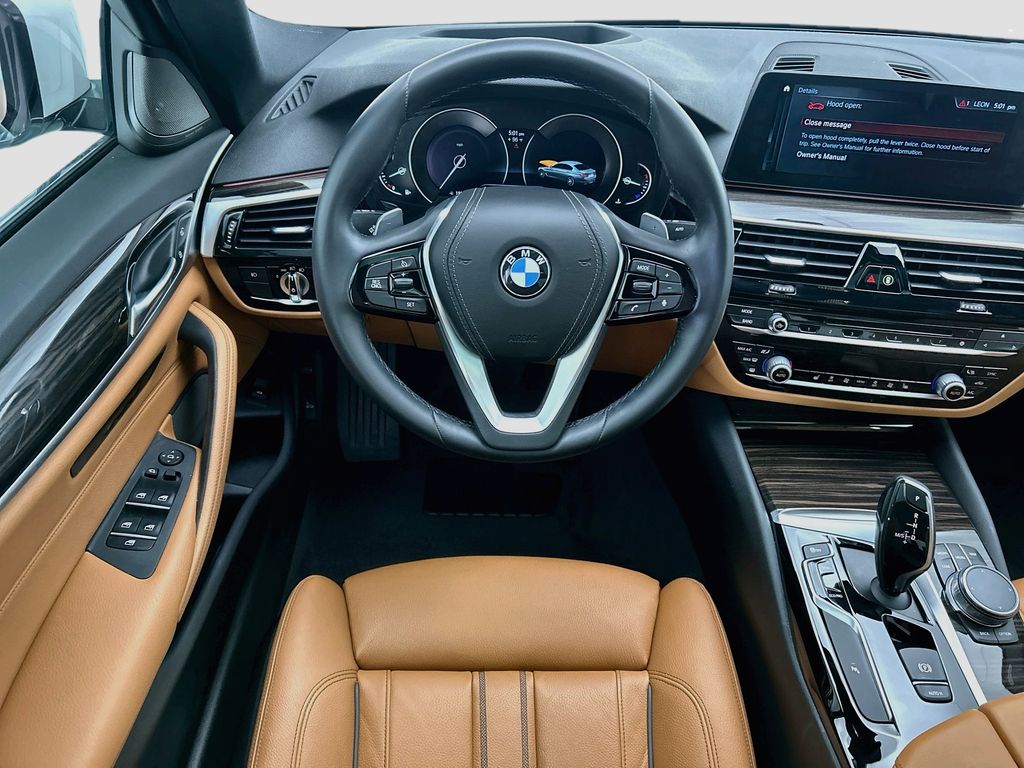 Used 2018 White BMW 540i image 10