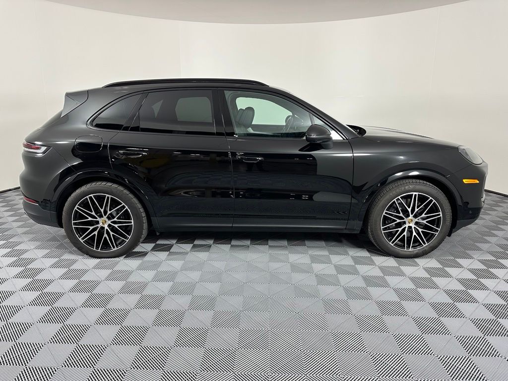 Thumbnail: 2024 Porsche Cayenne - 11