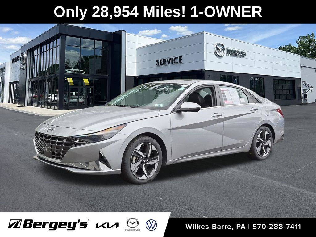 2022 Hyundai Elantra Limited FWD